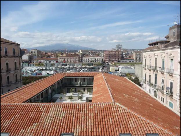 Life In Station Apartment Catania Bagian luar foto